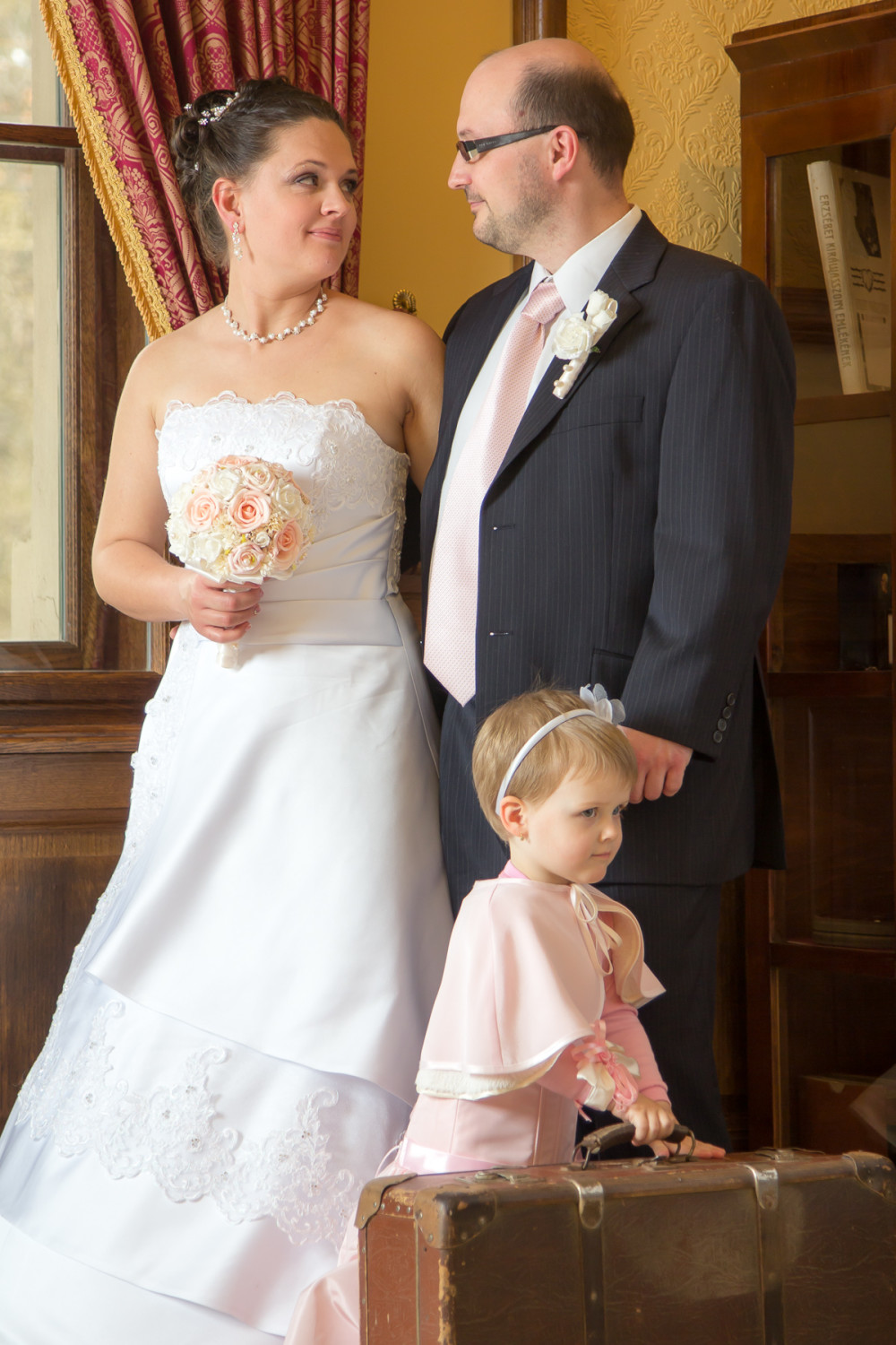 Gábor és Kriszti esküvői fotók Gödöllő Királyi Váró