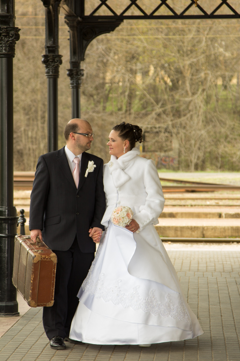 Gábor és Kriszti esküvői fotók Gödöllő Királyi Váró