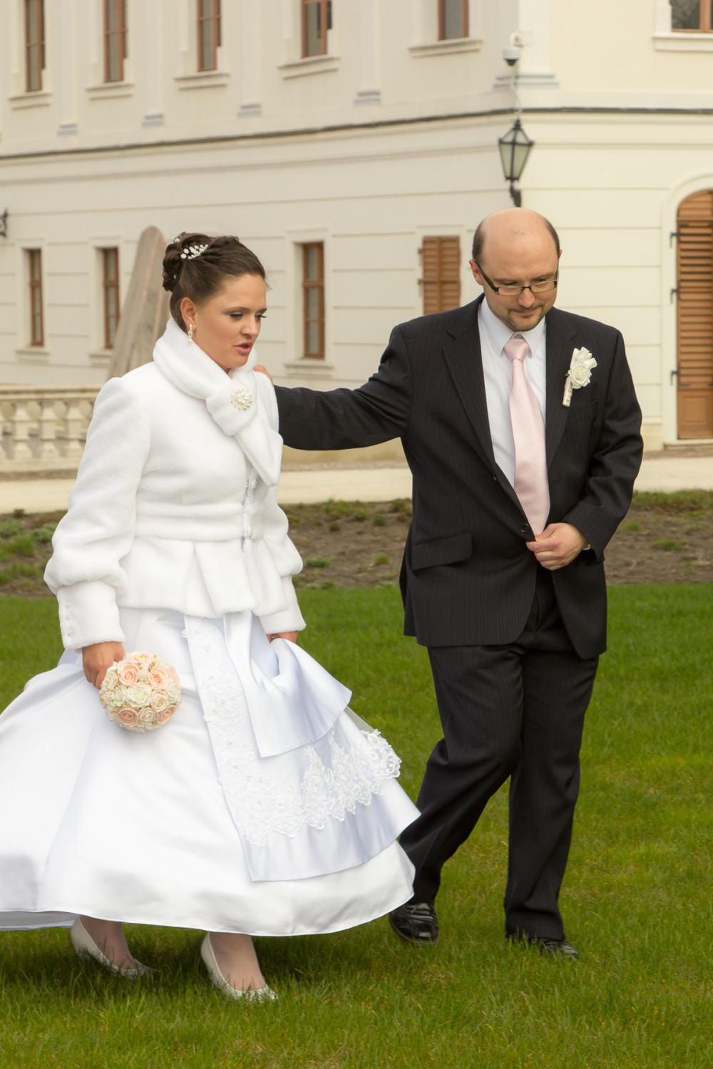 Gábor és Kriszti esküvői fotók Gödöllői Kastélykert