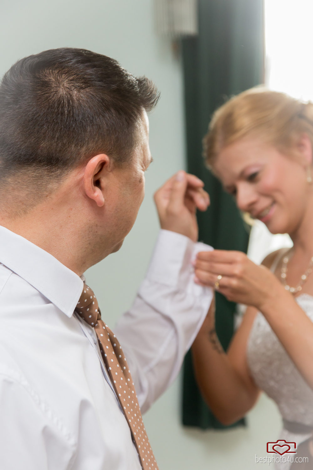 Csilla és Attila esküvői fotói a sóskúti lovasklubban