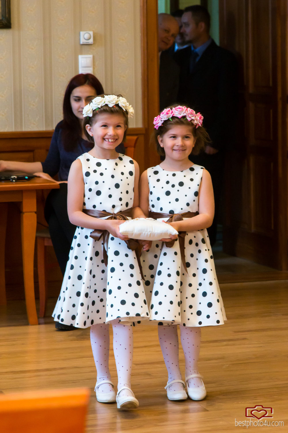 Csilla és Attila esküvői fotói a sóskúti lovasklubban