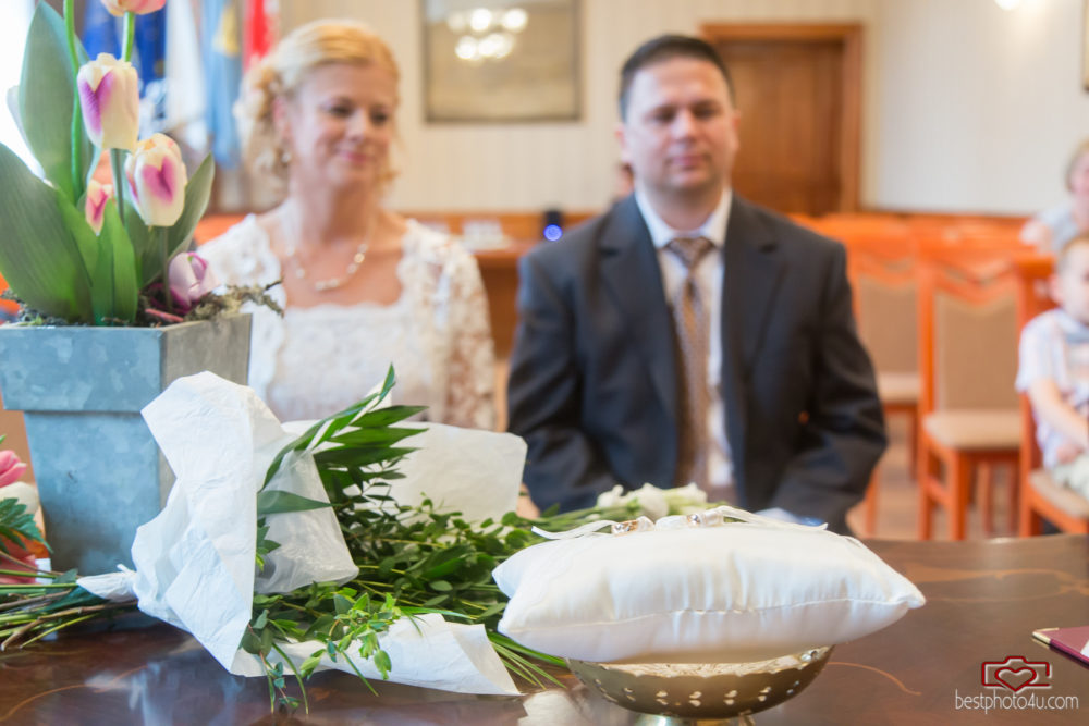 Csilla és Attila esküvői fotói a sóskúti lovasklubban