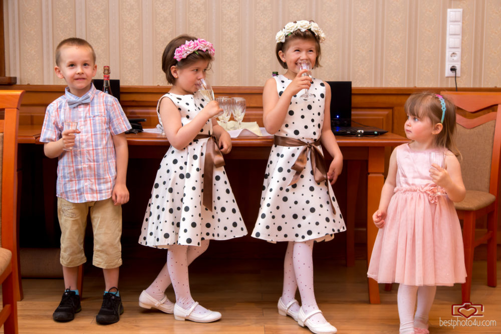 Csilla és Attila esküvői fotói a sóskúti lovasklubban