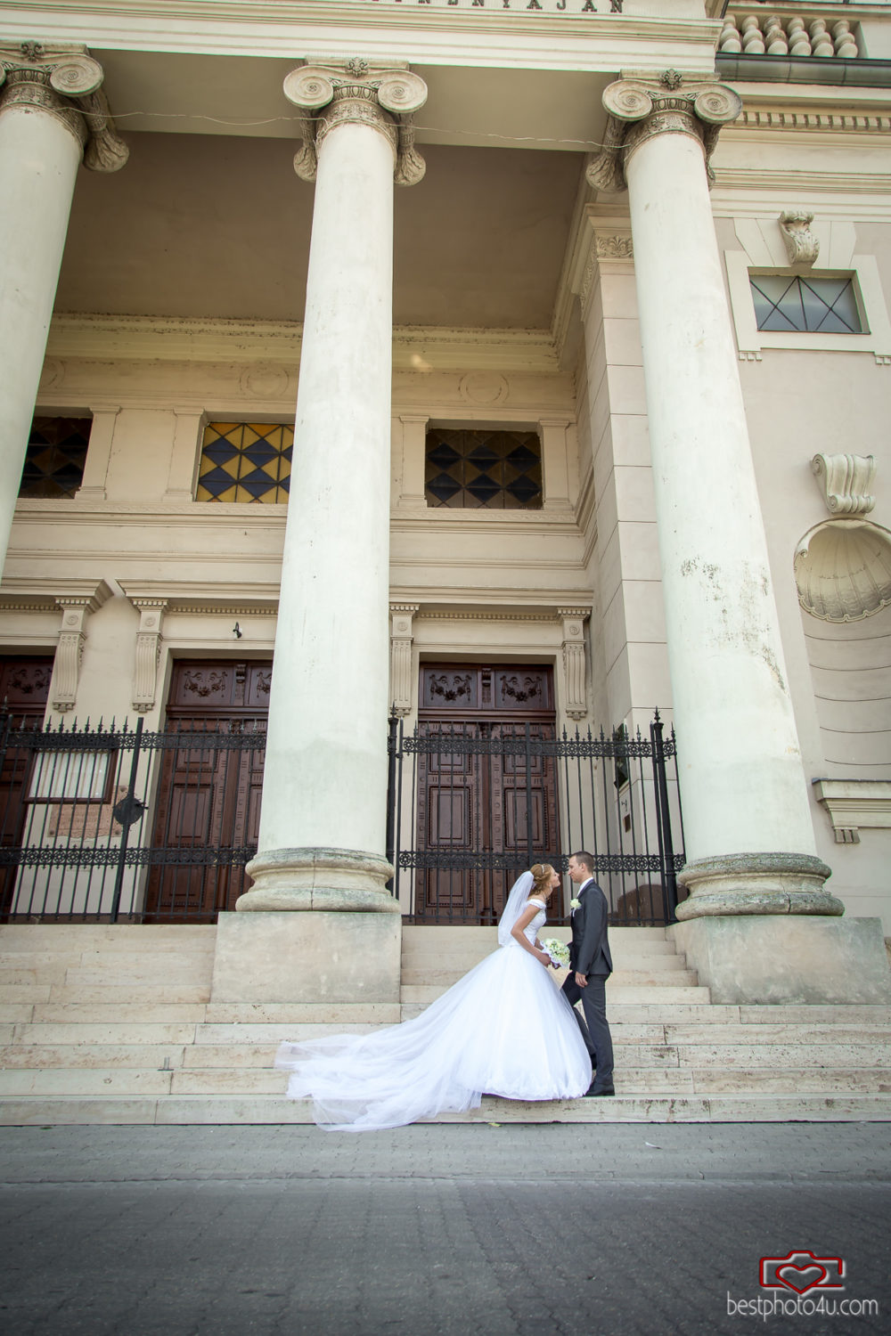 Viki és Dani esküvő fotózása Cegléden