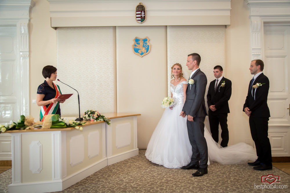 Viki és Dani esküvő fotózása Cegléden